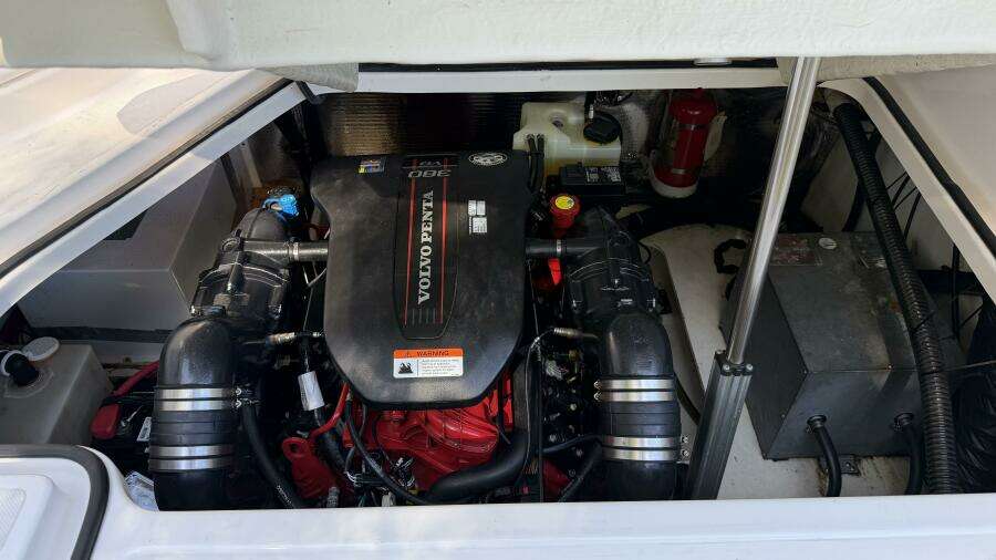 28ft Regal Yacht For Sale