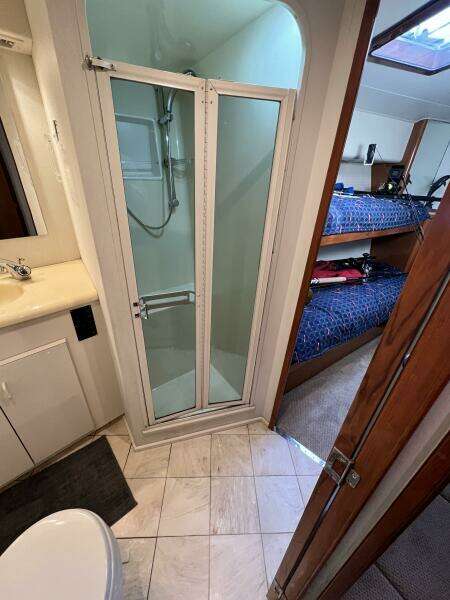 Viking 55 DOUBLE NICKEL - Guest Head