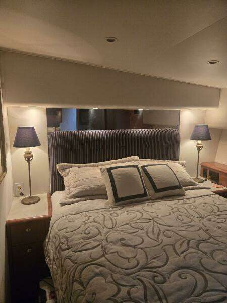 Viking 55 DOUBLE NICKEL - Master Stateroom