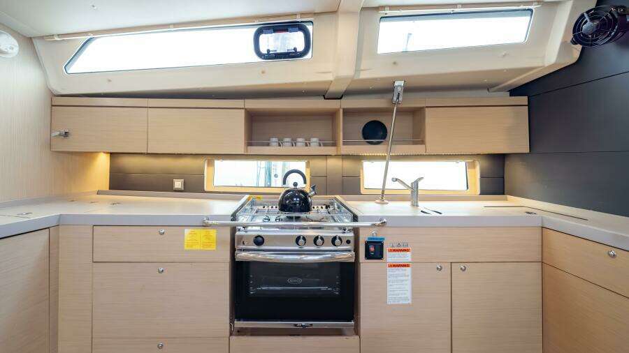 Siman H 47ft Beneteau Yacht For Sale