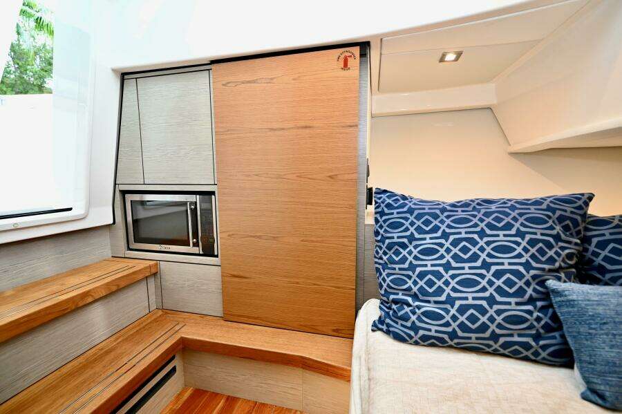 S Y  Royale  38ft Tiara Yachts Yacht For Sale