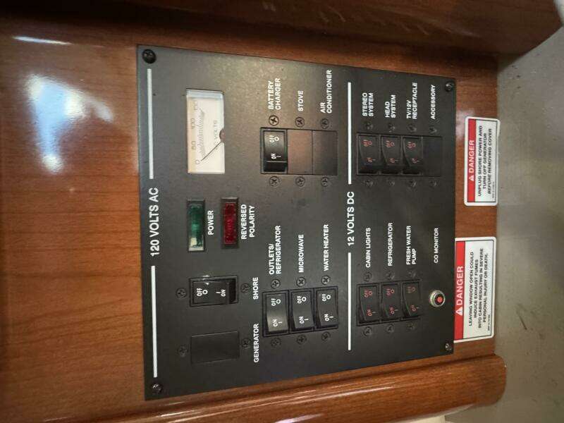 24ft Sea Ray Yacht For Sale