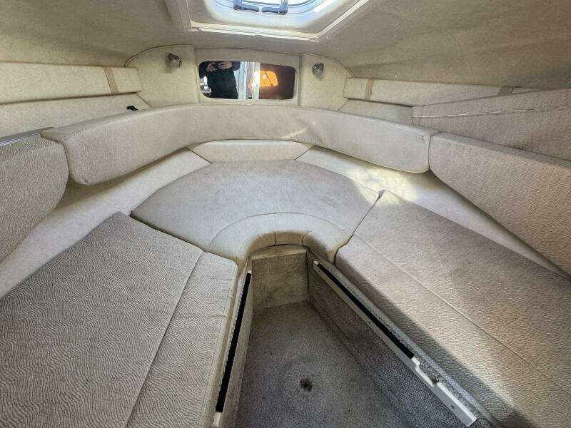 24ft Sea Ray Yacht For Sale