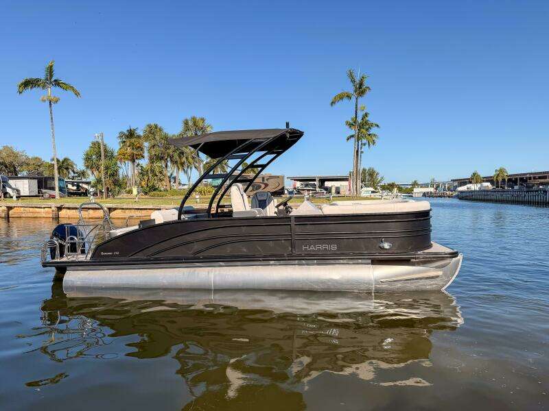 23ft Harris Yacht For Sale