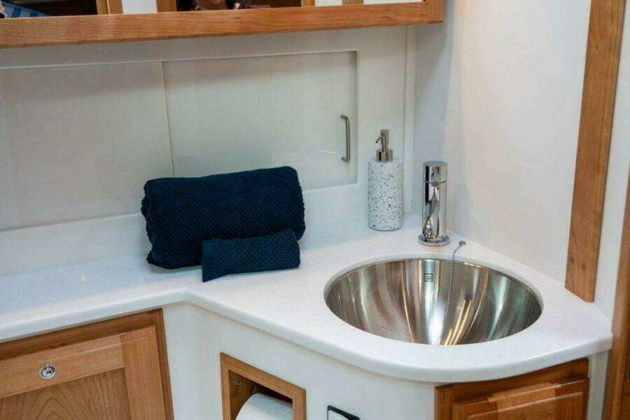 37ft Back Cove Yacht For Sale