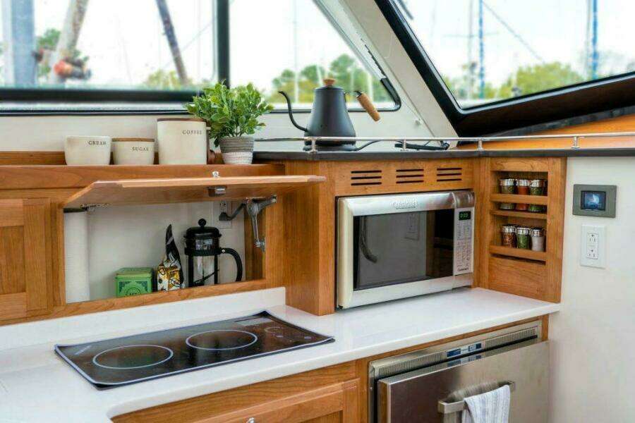 37ft Back Cove Yacht For Sale