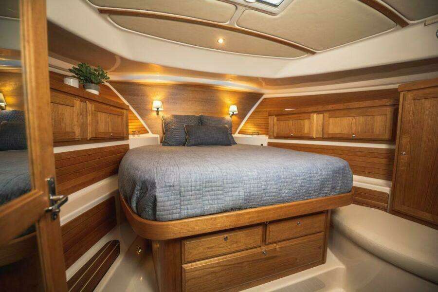 37ft Back Cove Yacht For Sale