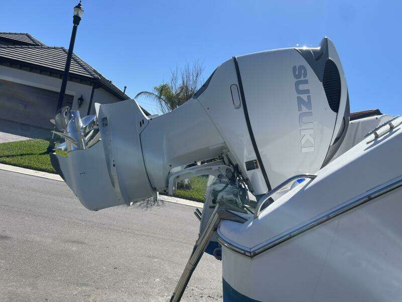 32ft Pro Line Yacht For Sale