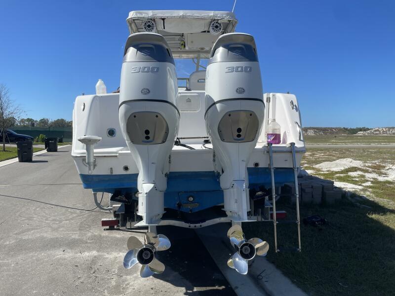 32' 2004 Pro-Line EXPRESS 30 WA