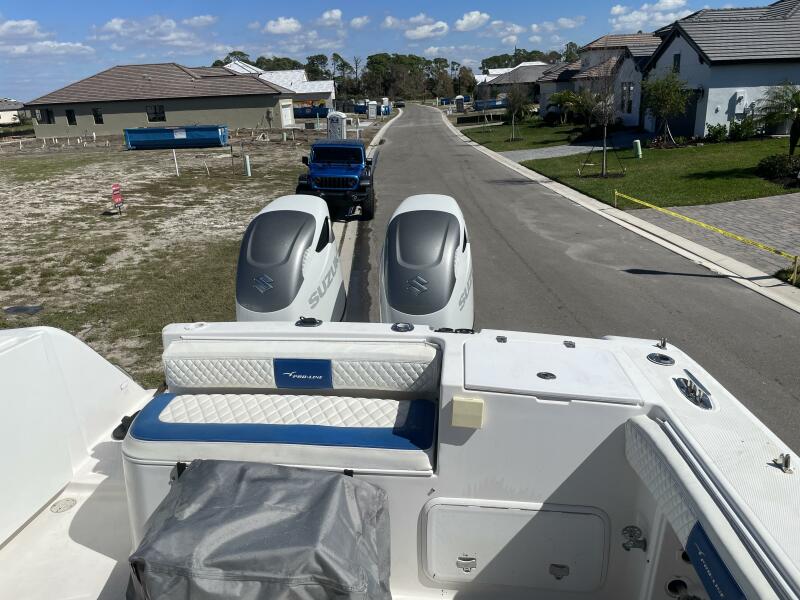 32' 2004 Pro-Line EXPRESS 30 WA