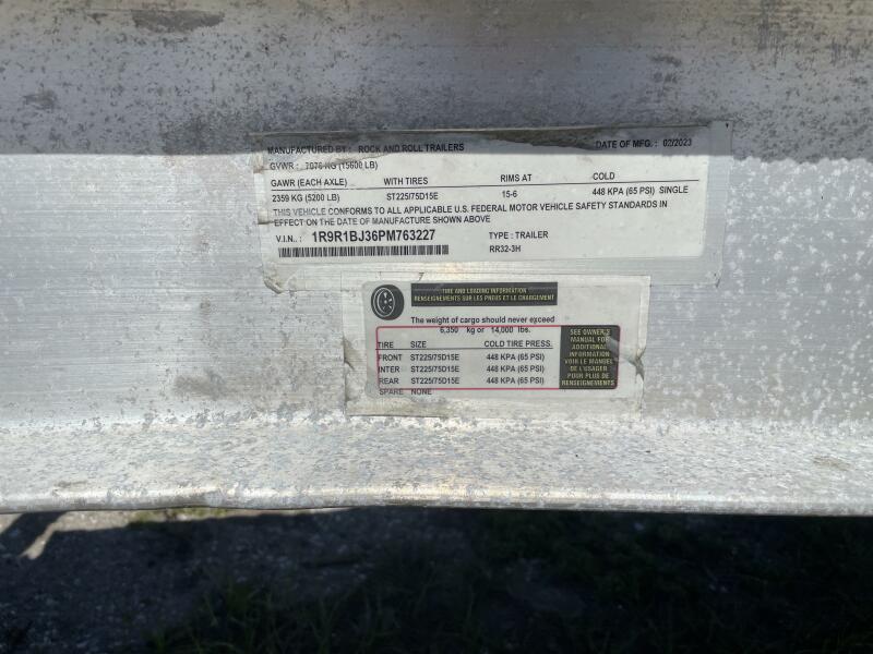 32' 2004 Pro-Line EXPRESS 30 WA