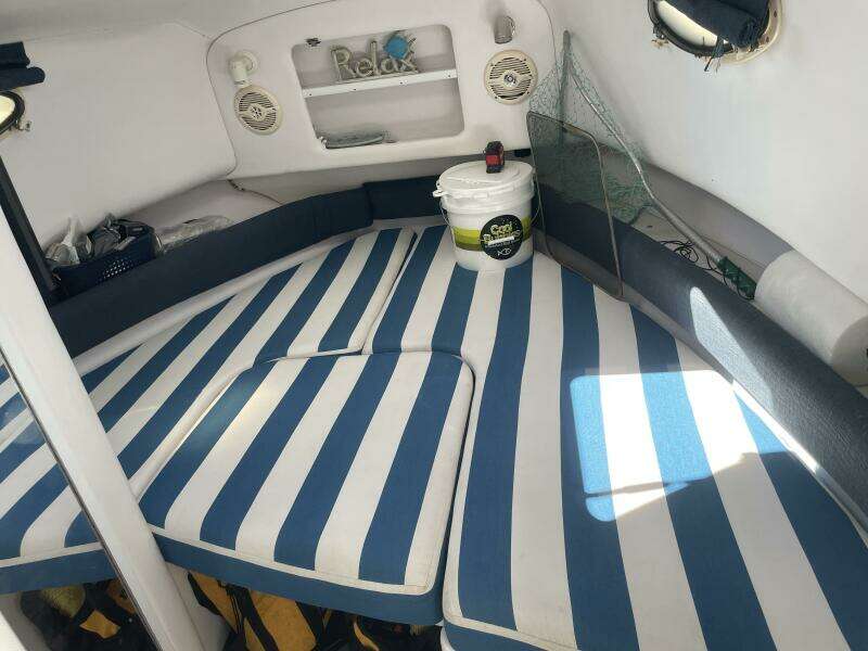 32ft Pro Line Yacht For Sale