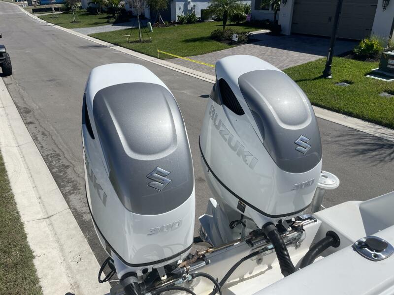 32' 2004 Pro-Line EXPRESS 30 WA