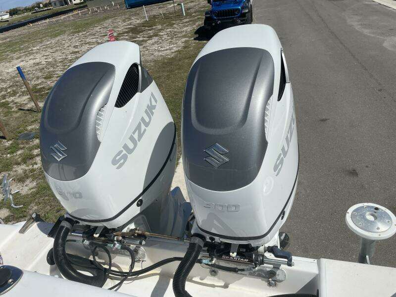 32ft Pro Line Yacht For Sale