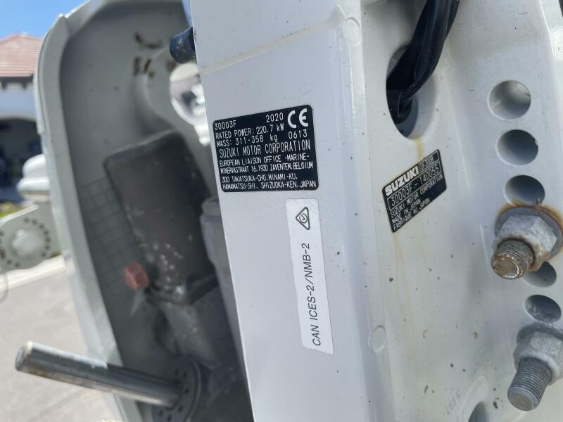 32' 2004 Pro-Line EXPRESS 30 WA