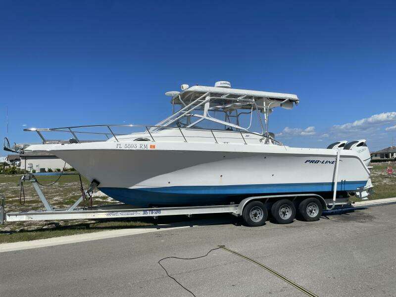 32ft Pro Line Yacht For Sale