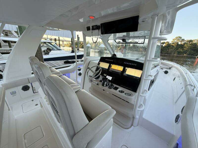 42ft Boston Whaler Yacht For Sale