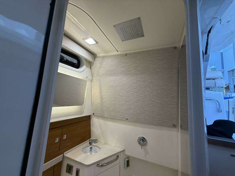 42ft Boston Whaler Yacht For Sale