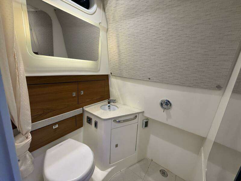 42ft Boston Whaler Yacht For Sale