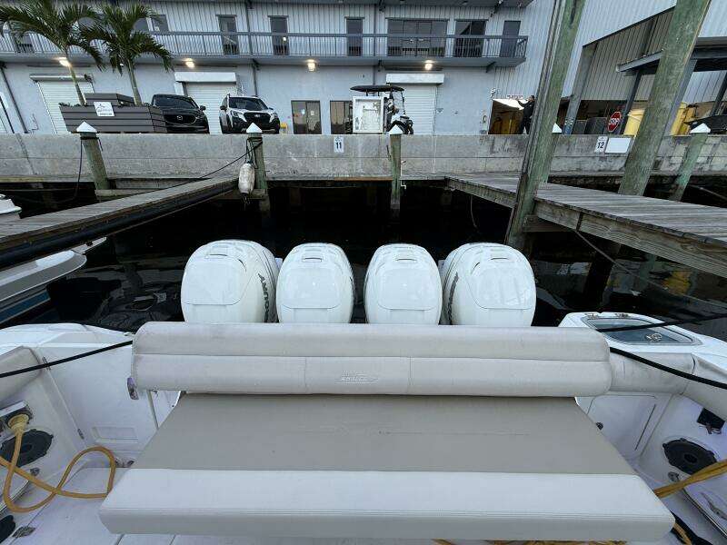 42ft Boston Whaler Yacht For Sale