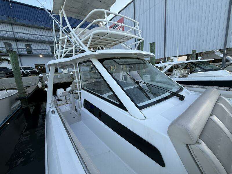 42ft Boston Whaler Yacht For Sale