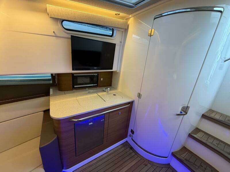 42ft Boston Whaler Yacht For Sale