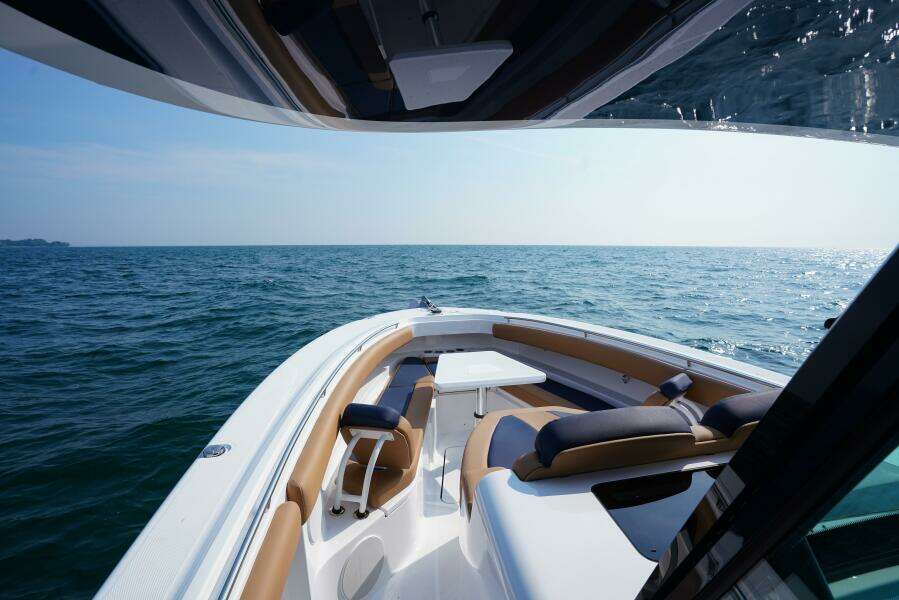 42ft HCB Yacht For Sale