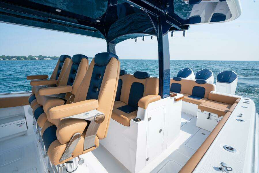 42ft HCB Yacht For Sale