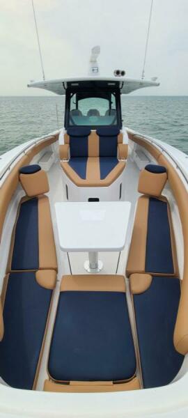 42' 2023 HCB 42 Lujo