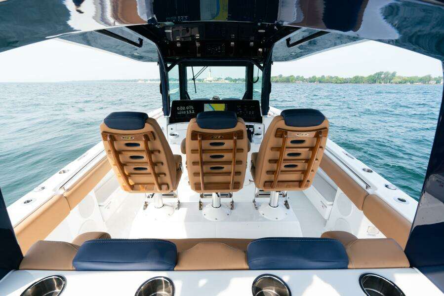 42ft HCB Yacht For Sale