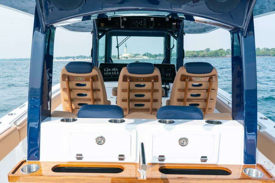 42ft HCB Yacht For Sale