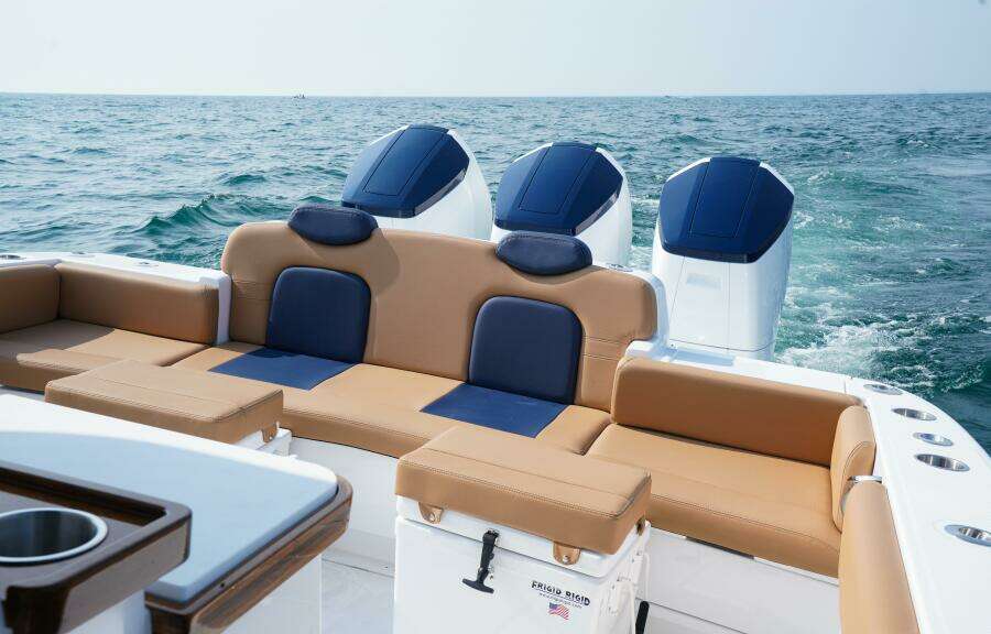 42ft HCB Yacht For Sale