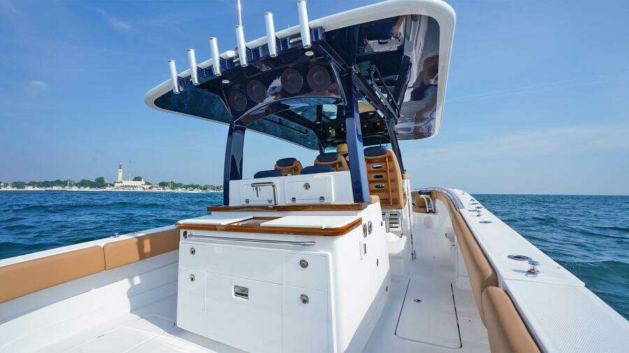 42ft HCB Yacht For Sale