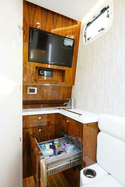 42ft HCB Yacht For Sale