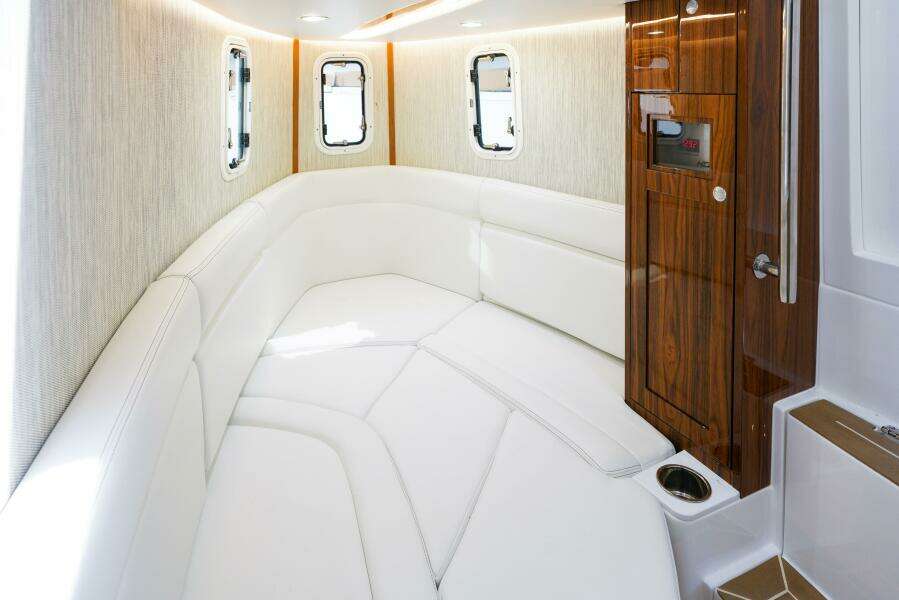 42ft HCB Yacht For Sale