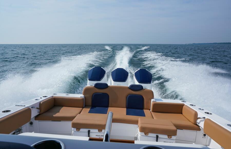 42' 2023 HCB 42 Lujo