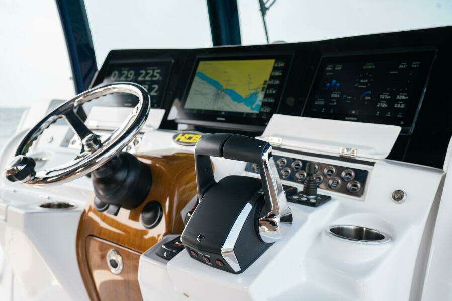 42ft HCB Yacht For Sale