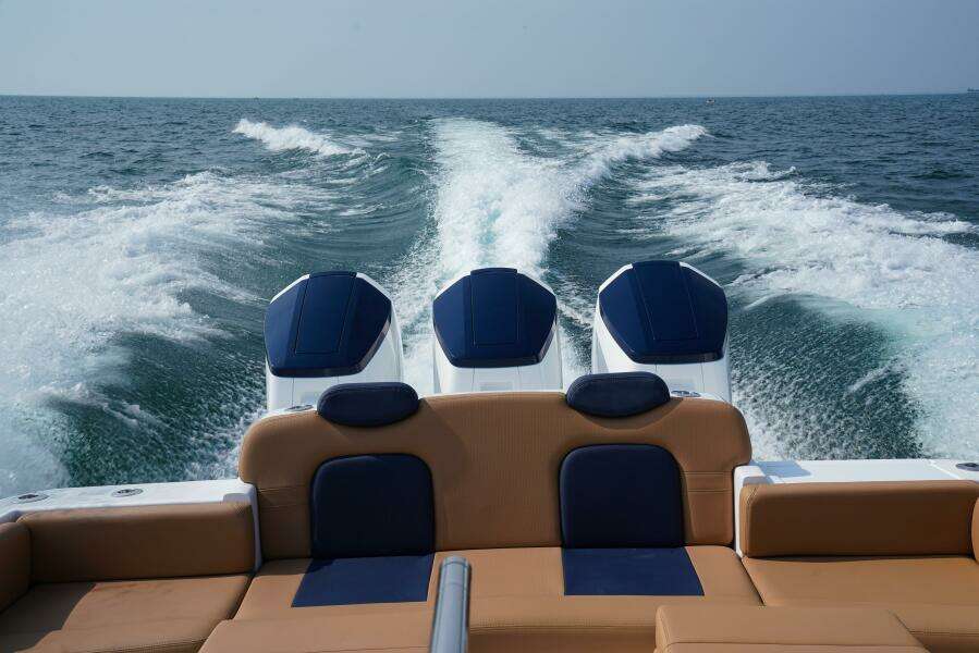 42ft HCB Yacht For Sale