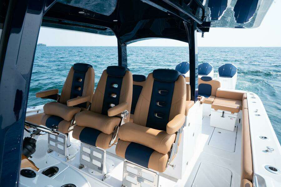 42ft HCB Yacht For Sale