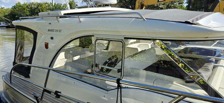 31ft Marex Yacht For Sale