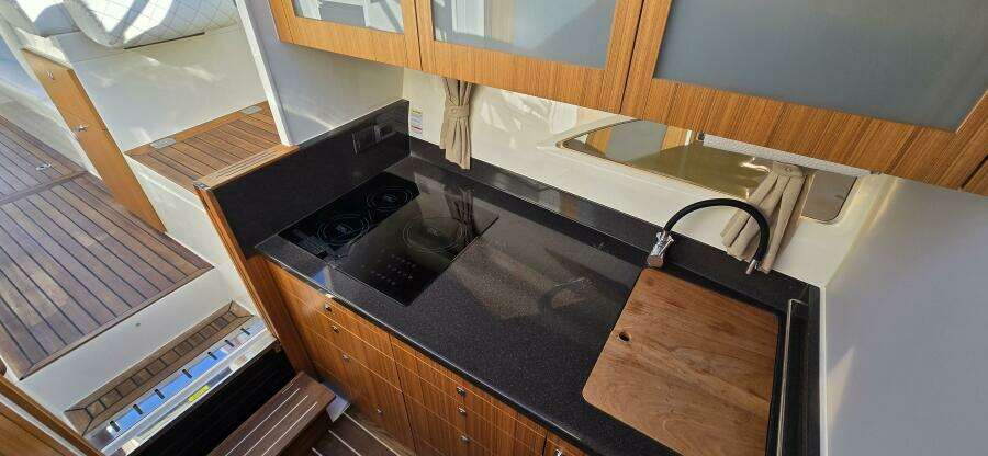 31ft Marex Yacht For Sale