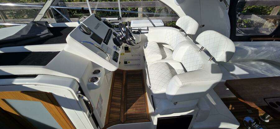 31ft Marex Yacht For Sale