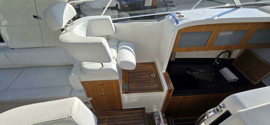31ft Marex Yacht For Sale