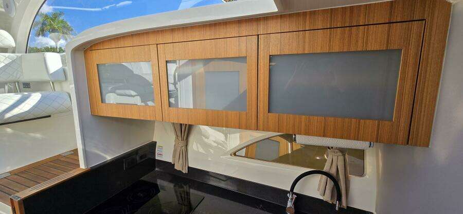 31ft Marex Yacht For Sale