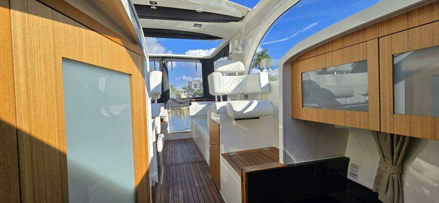 31ft Marex Yacht For Sale