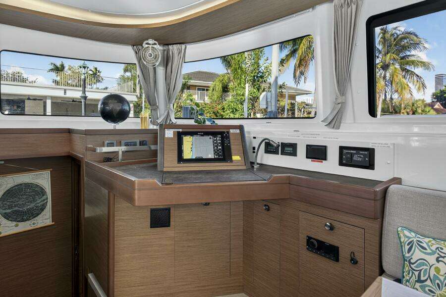 White Heron 46ft Lagoon Yacht For Sale