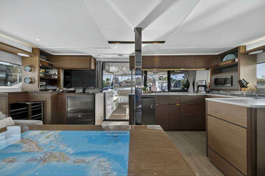 White Heron 46ft Lagoon Yacht For Sale