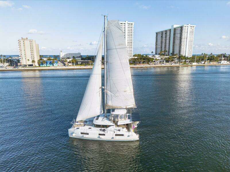 White Heron 46ft Lagoon Yacht For Sale