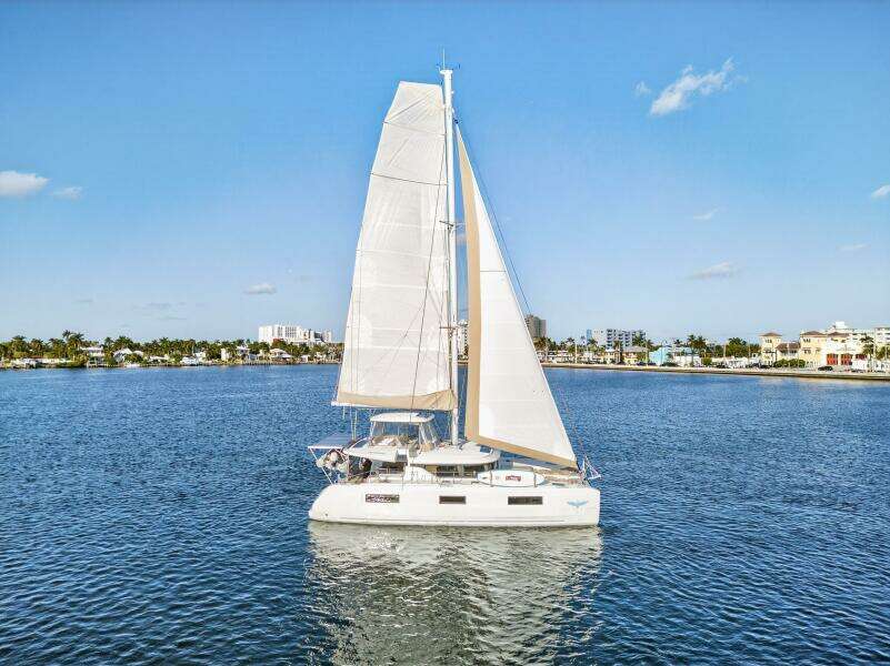 White Heron 46ft Lagoon Yacht For Sale