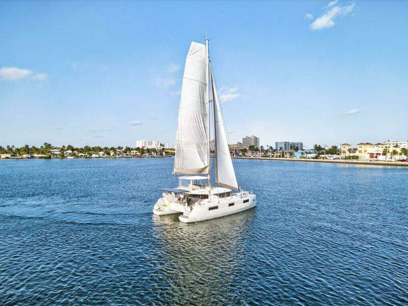 White Heron 46ft Lagoon Yacht For Sale